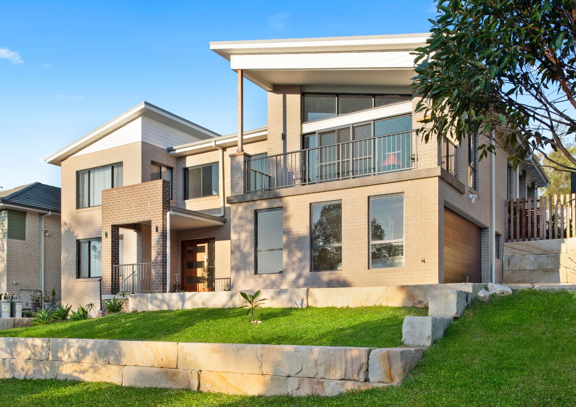 Salisbury MKIII (Upslope Design) Exclusive Tullipan Facade Elemore Vale