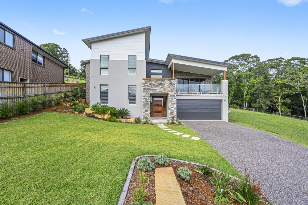 Versatile Custom Tullipan Home Design Terrigal